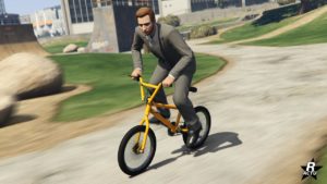 Vue de l'avant d'un BMX de couleur jaune