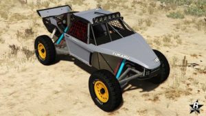 Le motif "Sponsors basiques" équipé sur la voiture Vapid Ratel dans GTA Online. Quelques marques de l'univers de la saga Grand Theft Auto sont présents