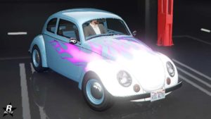 Le motif "Flammes violettes" qui se caractérise par de flammes de couleurs blanches et violettes sur le capot de la BF Weevil