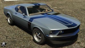 Le motif de véhicule "Bandes de course noires" sur la Dominator GTT