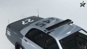 Ensemble d'antennes technologiques 2.0 sur le toit de la voiture Stanier LE Cruiser
