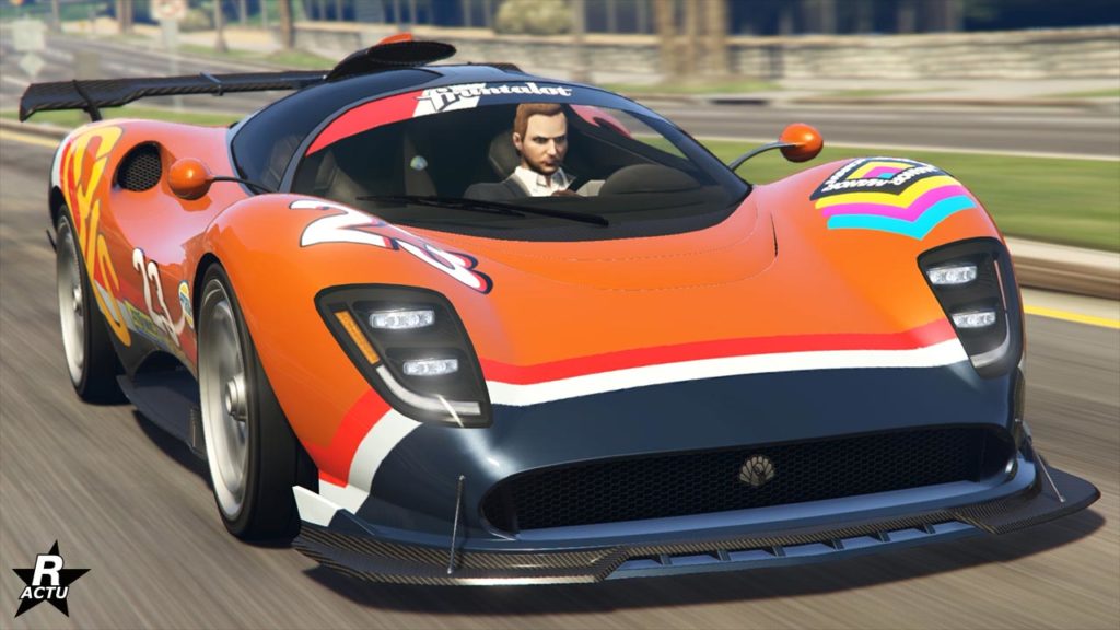 Vue avant de la voiture Lampadati Tigon dans GTA Online, la carrosserie du véhicule est de couleur orange