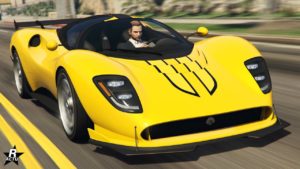 La voiture Lampadati Tigon vue de devant, elle est de couleur jaune