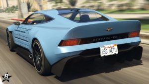 Vue arrière de la Dewbauchee Champion dans GTA Online, la voiture est de couleur bleu nautique.