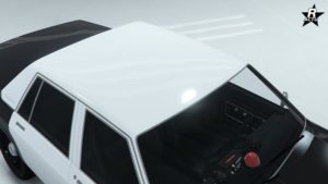 Le véhicule de flic Impaler LX Cruiser avec l'Avertisseurs lumineux Custom 1 qui ajoute un gyrophare rotatif rouge sur le tableau de bord à l'intérieur de la voiture.