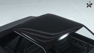 la voiture de police Vapid Dominator FX Interceptor sans aucun gyrophare sur son toit.