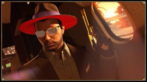 Un personnage de GTA Online portant le chapeau Strickler sur sa tête. Il est assis dans un Jet privé qui se trouve sur la piste de décollage de Cayo Perico.