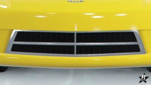 Calandre centrale chromée