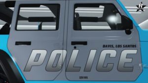 Motif "LSPD (Davis)" sur les portes du Canis Terminus de patrouille