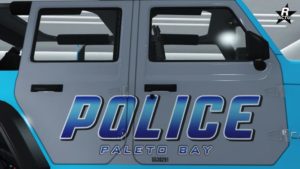 Vue proche sur les portières de la décalcomanie "LSPD (Paleto Bay)".