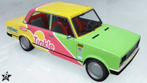 Décalcomanie ajoutant un vinyle "Tinkle Mobile" sur la carrosserie de la voiture Rune Cheburek.