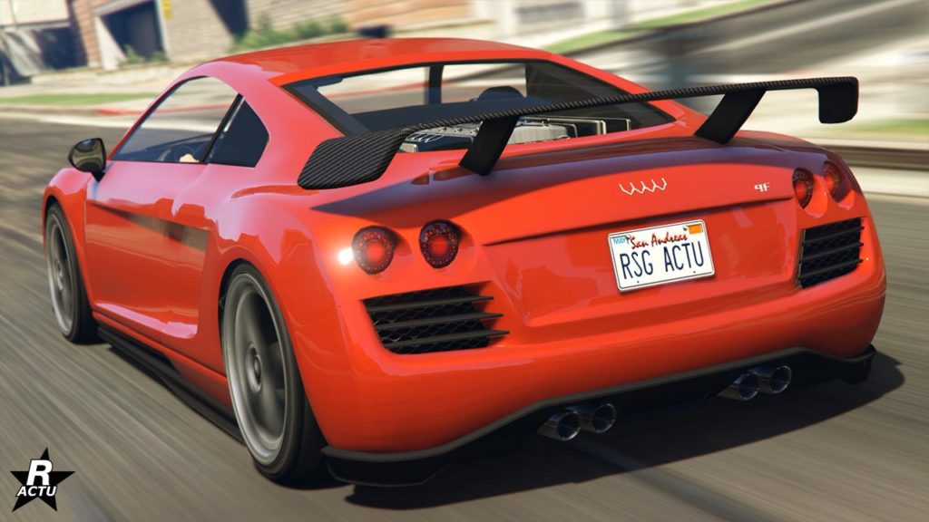 Image présentant l'arrière de la sportive allemande 9F dans le jeu vidéo GTA Online. La carrosserie est intégralement peinte en rouge. Sur le coffre arrière se trouve un grand aileron en carbone, juste au-dessus, à travers la lunette arrière, le bloc moteur est visible.