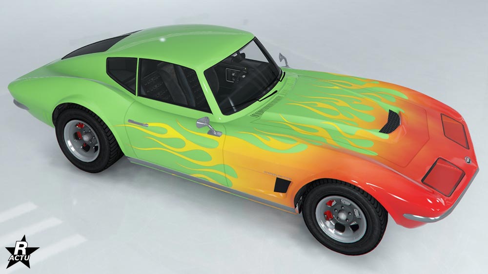 Skin "Flammes rouges" appliqué sur le véhicule de GTA Online, cela représente des flammes rouges et jaunes à l'avant sur le capot et les côtés latéraux.