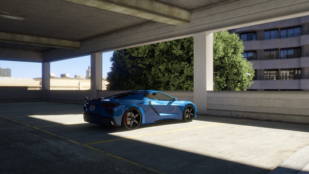 Parking couvert avec des arches donnant sur l'extérieur, la lumière du soleil pénètrent à travers elles, donnant ainsi un effet de lumière au sol et au plafond avec le Ray Tracing.