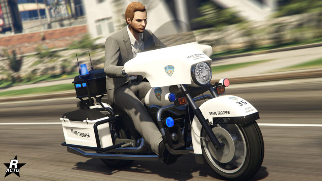Vue frontale de la moto du LSPD. Elle est peinte en blanc