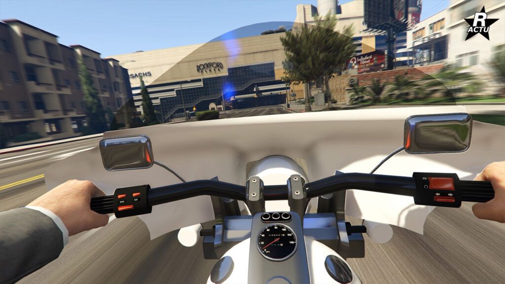 Point de vue du pilote lors de la conduite de la "Western Moto de police (Custom)".