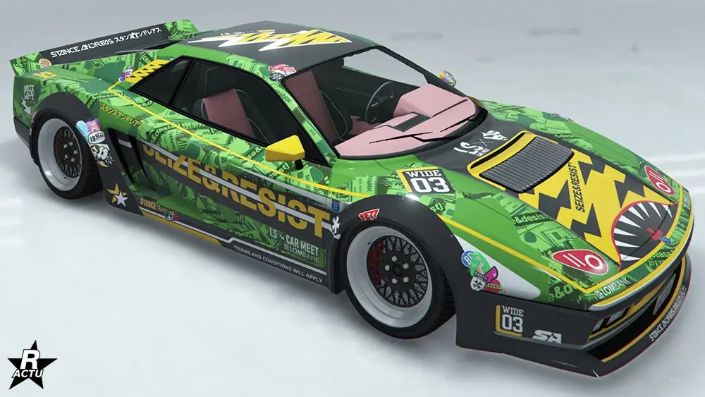 Motif "LSCM x Yeti" qui ajoute une décalcomanie  de course sur la carrosserie du véhicule, notamment des autocollants "Los Santos Car Meet", "Lombank" et "Seize & Resist".