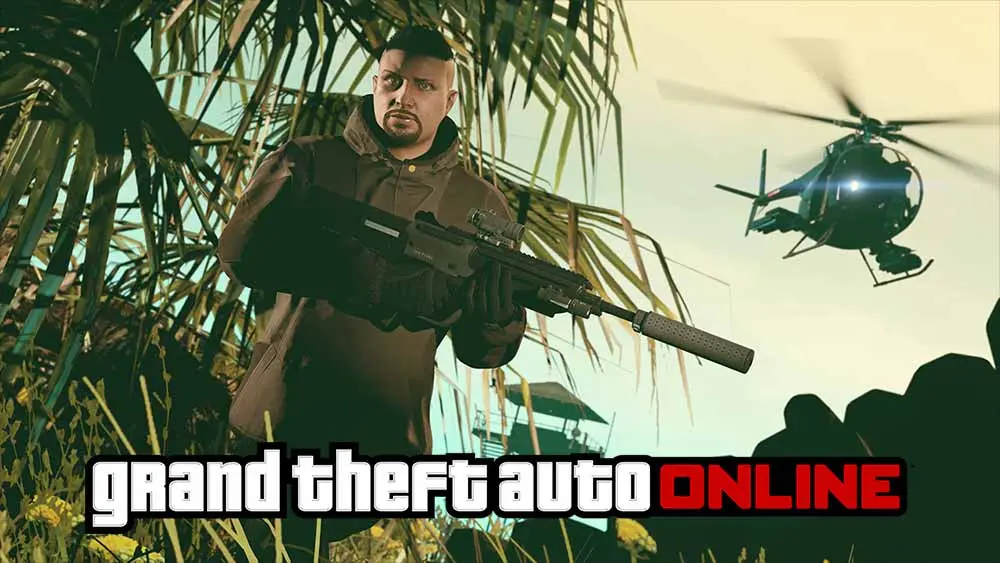 Un personnage de GTA Online courant dans les hautes herbes tout en étant poursuivit par un hélicoptère sur l'île tropicale de Cayo Perico qui dispose de bonus de la semaine.