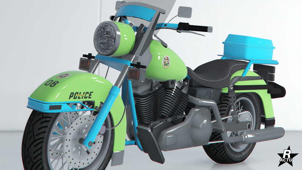 Motif "LSPD (Grapesseed)" sur le véhicule. Ce skin ajoute des décalcomanies de flics, dont : Le logo des gardes forestiers sur le réservoir de la moto et l'autocollant noir "Police" incrusté en jaune du nom de la ville agricole "Grapesseed" sur le garde-boue avant.