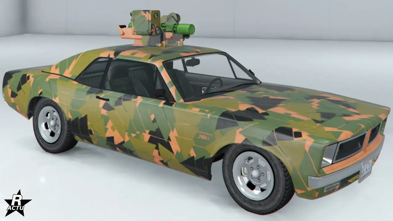 Décalcomanie ajoutant des dessins simplistes de sapins de plusieurs nuances de verts, les uns par dessus les autres sur la carrosserie.