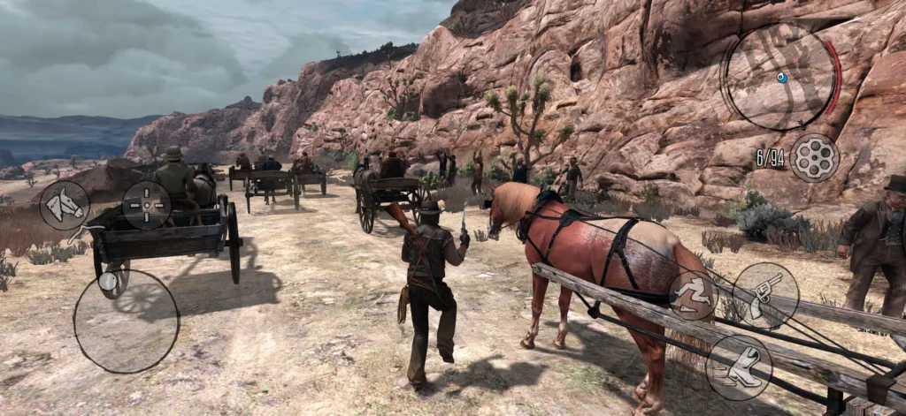 John Marston courant entre des chariots sur une chemin.