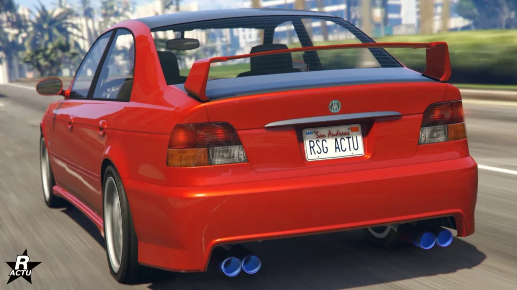 Vue arrière du véhicule Ubermacht Sentinel XS4 sur une route de GTA Online. La berline est peinte en rouge avec un motif gris anthracite recouvrant le haut du coffre et le toit.