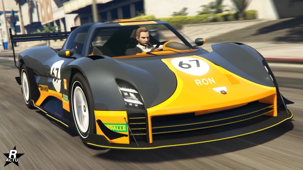 L'avant de la supersportive Pfister X-treme dans le jeu vidéo Grand Theft Auto Online. La voiture est peinte en grise avec un autocollant orange géant sur le capot avec le numéro "67" dans un rond blanc au centre du capot.