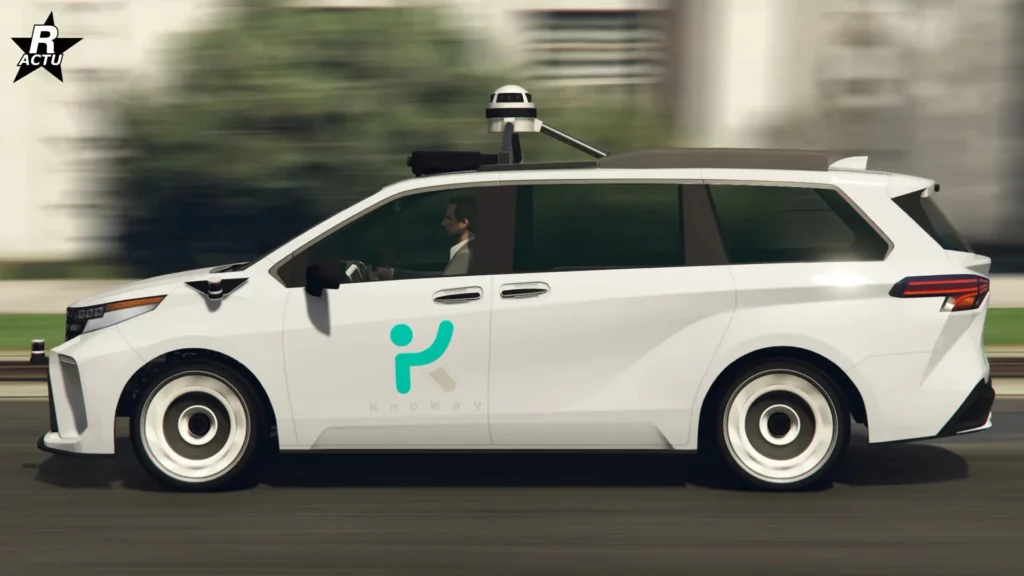 vue latérale du véhicule Karin Vivanite (KnoWay) peint en blanc et avec un autocollant de la société de taxi KnoWay.