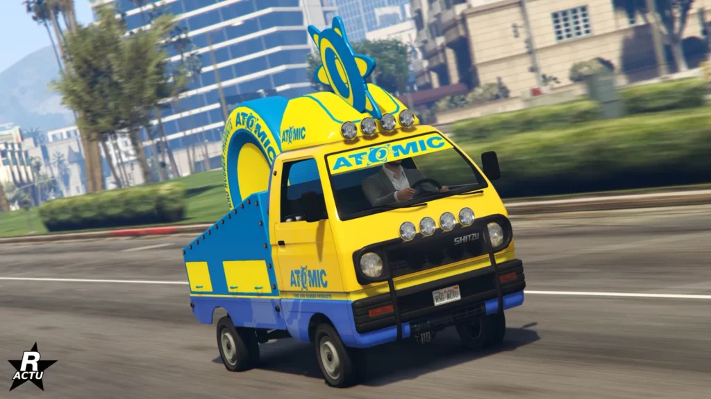 L'avant de la Shitzu Keitora transformée en sponsor pour les pneumatiques Atomic.