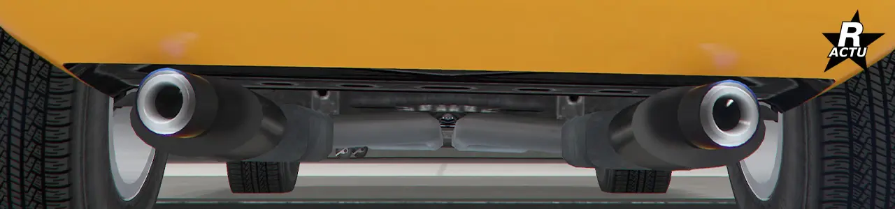 Un seul échappement de parte et d'autres avec embouts blanc.