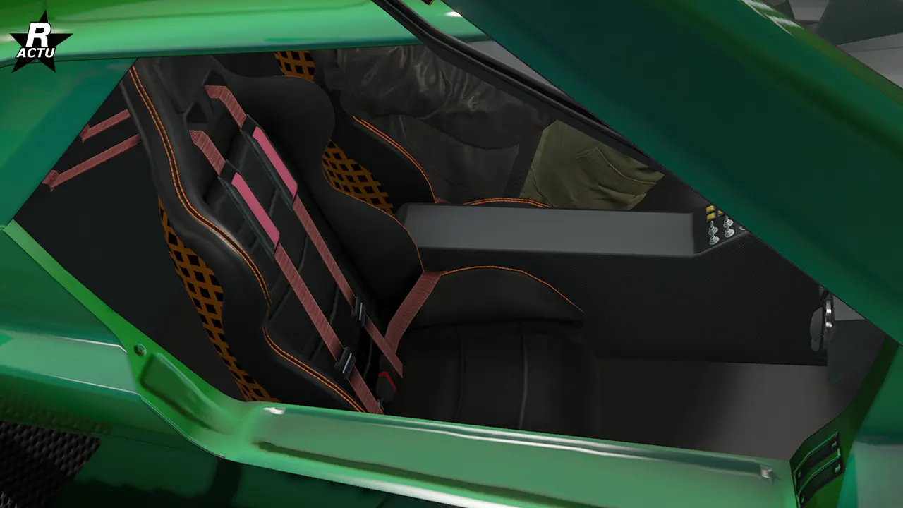 Sièges de série dans l'habitacle avec coutures couleur secondaire.