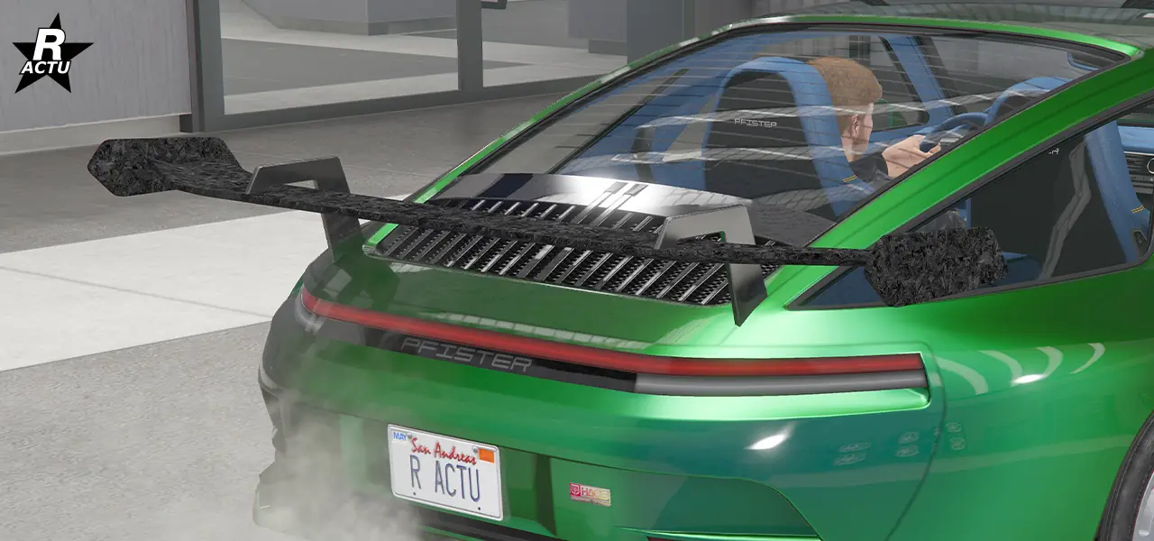 Aileron GT en carbone brut.