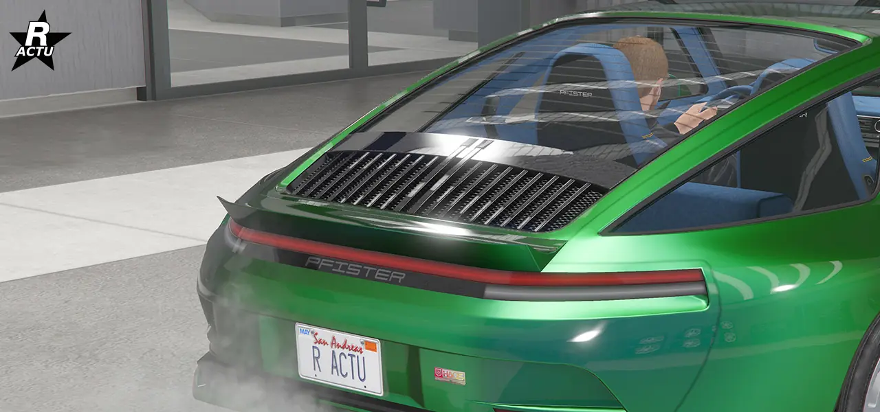 Aileron couleur principale en forme de bec de canard.