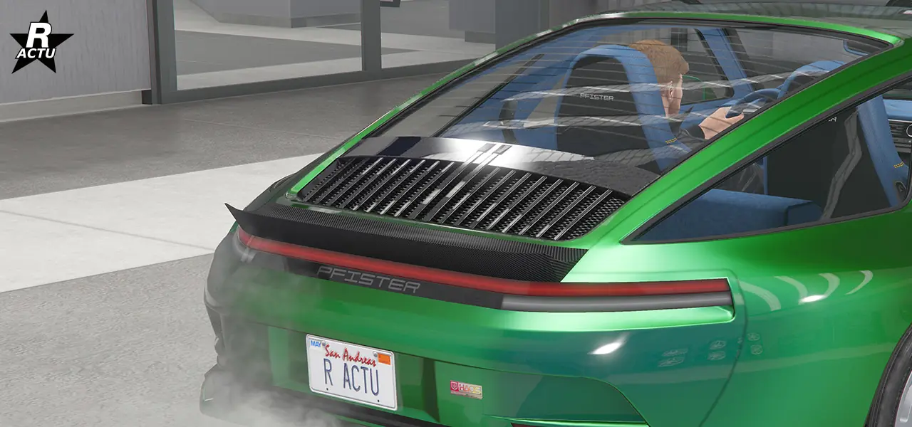 Aileron en fibres de carbone en forme de bec de canard.