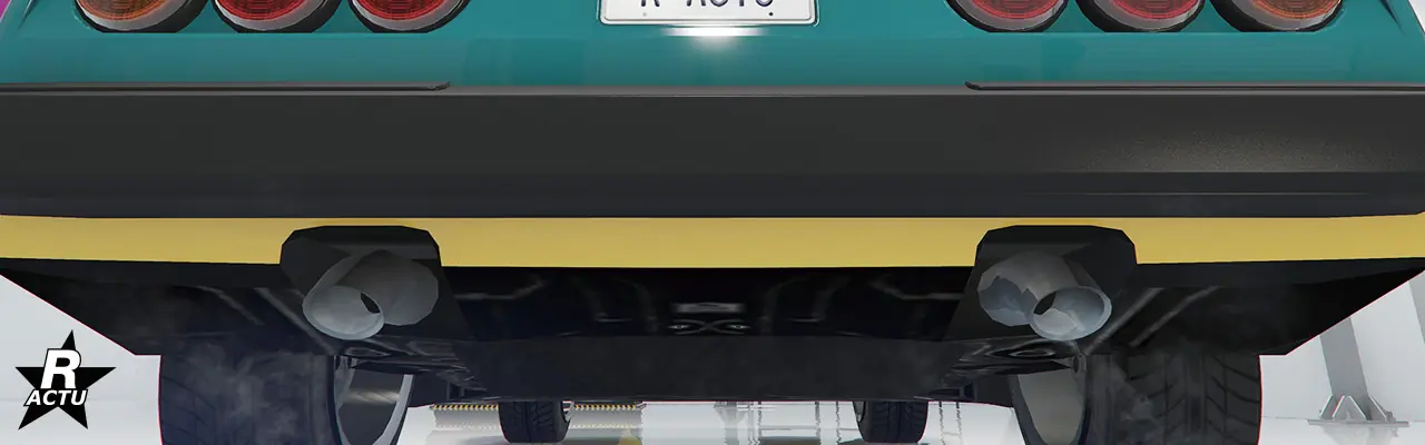 2 pots d'échappement ronds, coudés et chromés sous le pare-chocs arrière de la sportive classique.