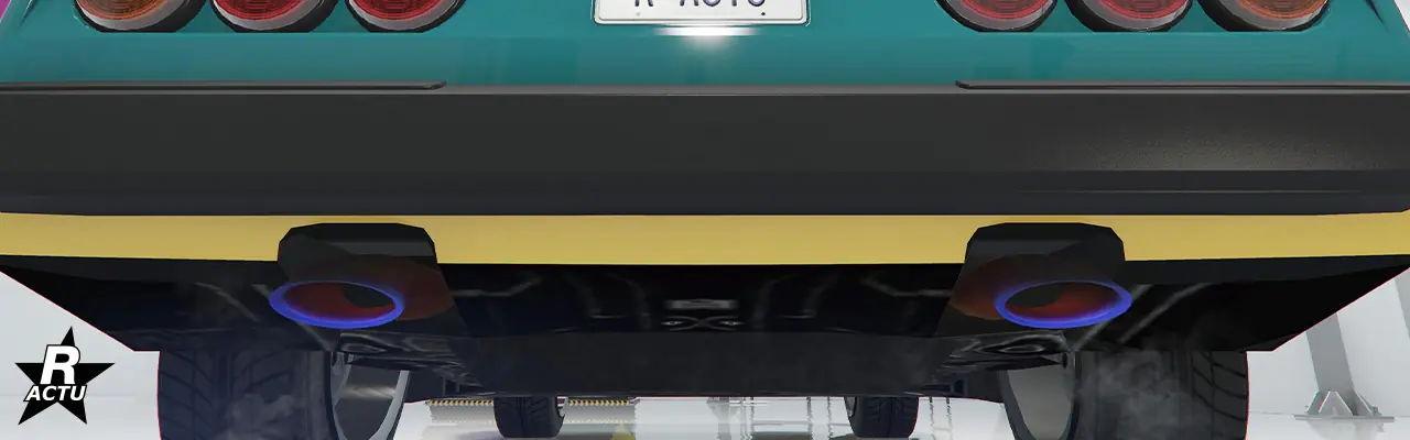 2 double pots d'échappement ovale en titane sous le pare-chocs arrière de l'Itali Classique.