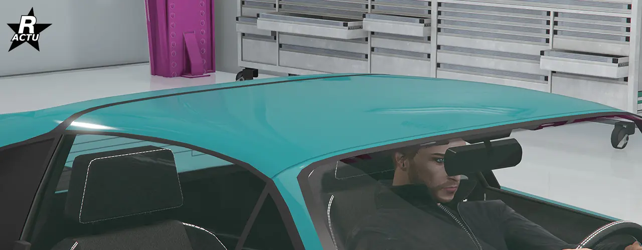 Toit de série lisse, avec accessoire sur le toit de l'Itali Classique.