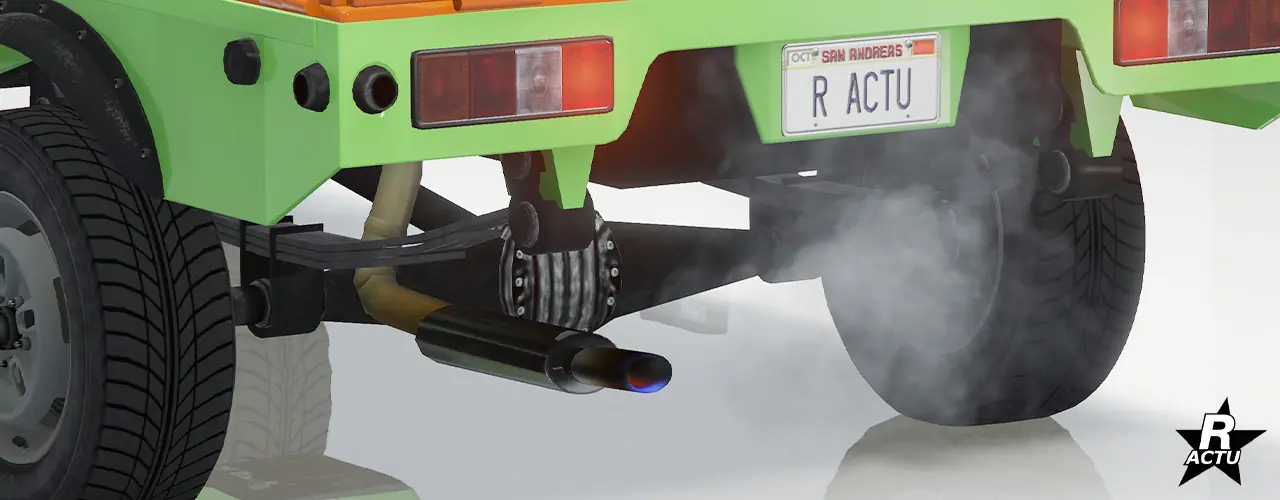 Petit pot d'échappement custom chromé avec embout en titane de forme ovale, sous le pare-chocs arrière du véhicule.