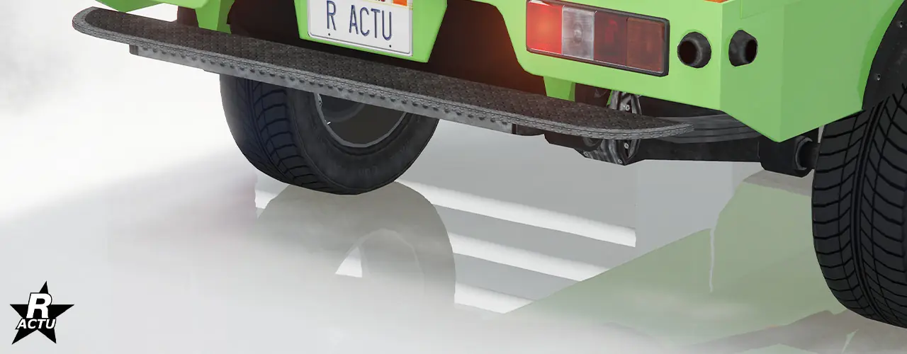 Vue rapprochée du pare-chocs arrière du véhicule disposant d'une marchepied haut en inox