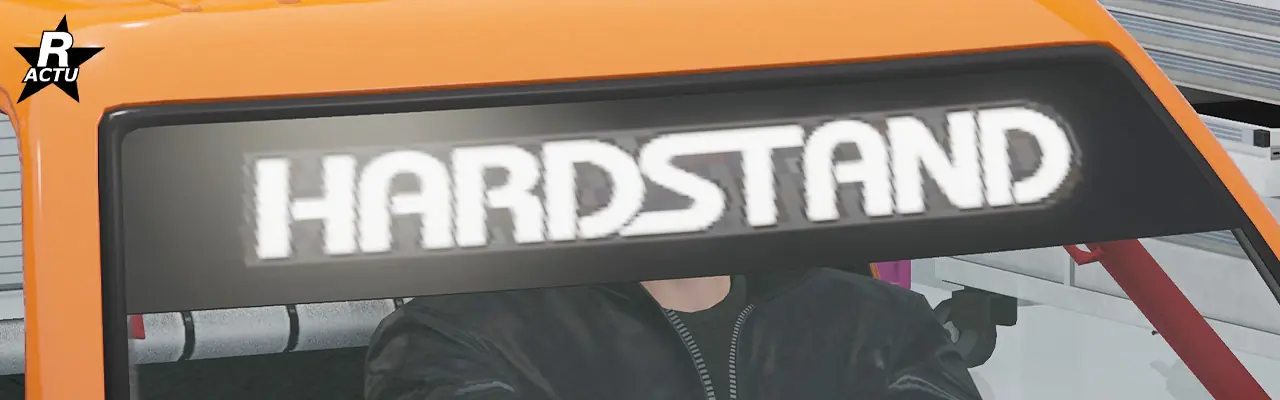 Option ajoutant un pare-soleil noir surmonté de l'inscription « Hardstand » en blanc, tout en haut du pare-brise avant du véhicule.
