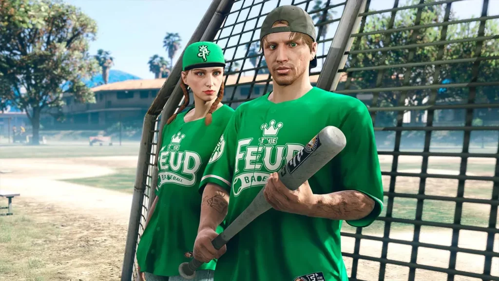 Deux joueurs de GTA Online portant le maillot base-ball anniversaire Feud sur un terrain de baseball.