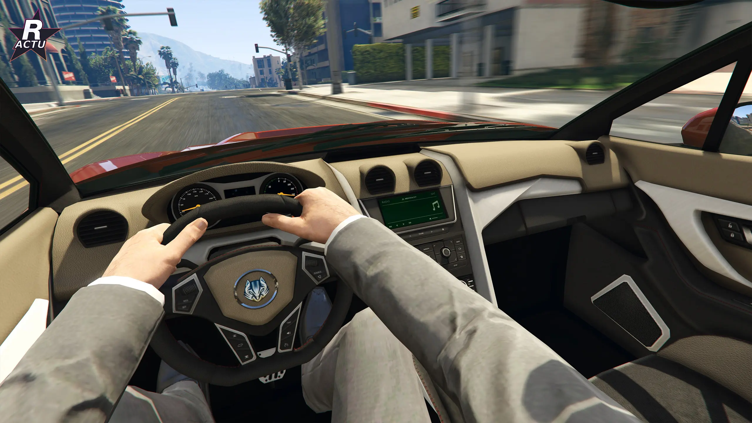 Intérieur de l'Ocelot E-Stride à la première personne : volant Ocelot et planche de bord beige