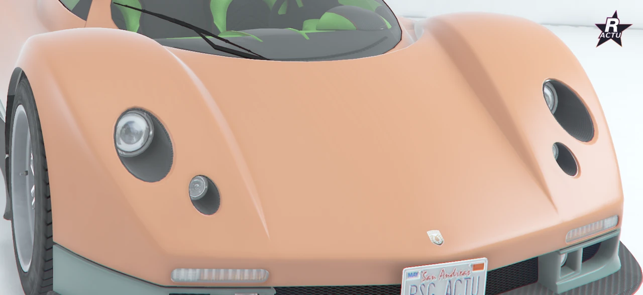 Capot de série orange sur la Pegassi Horus