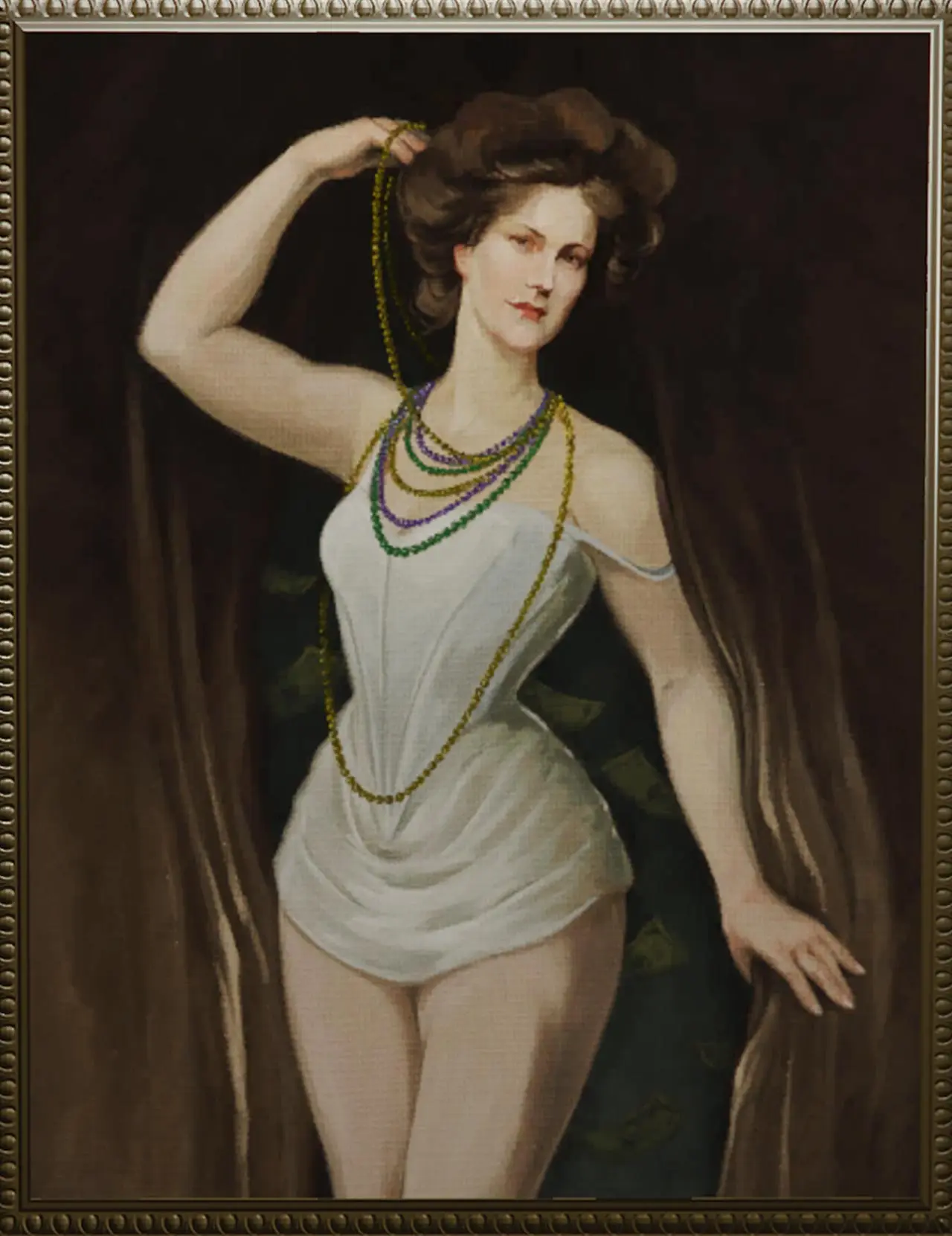 Œuvre d'art d'un tableau peint dans le 19ème, ressentant une femme qui a différents colliers de perles autour du coup.