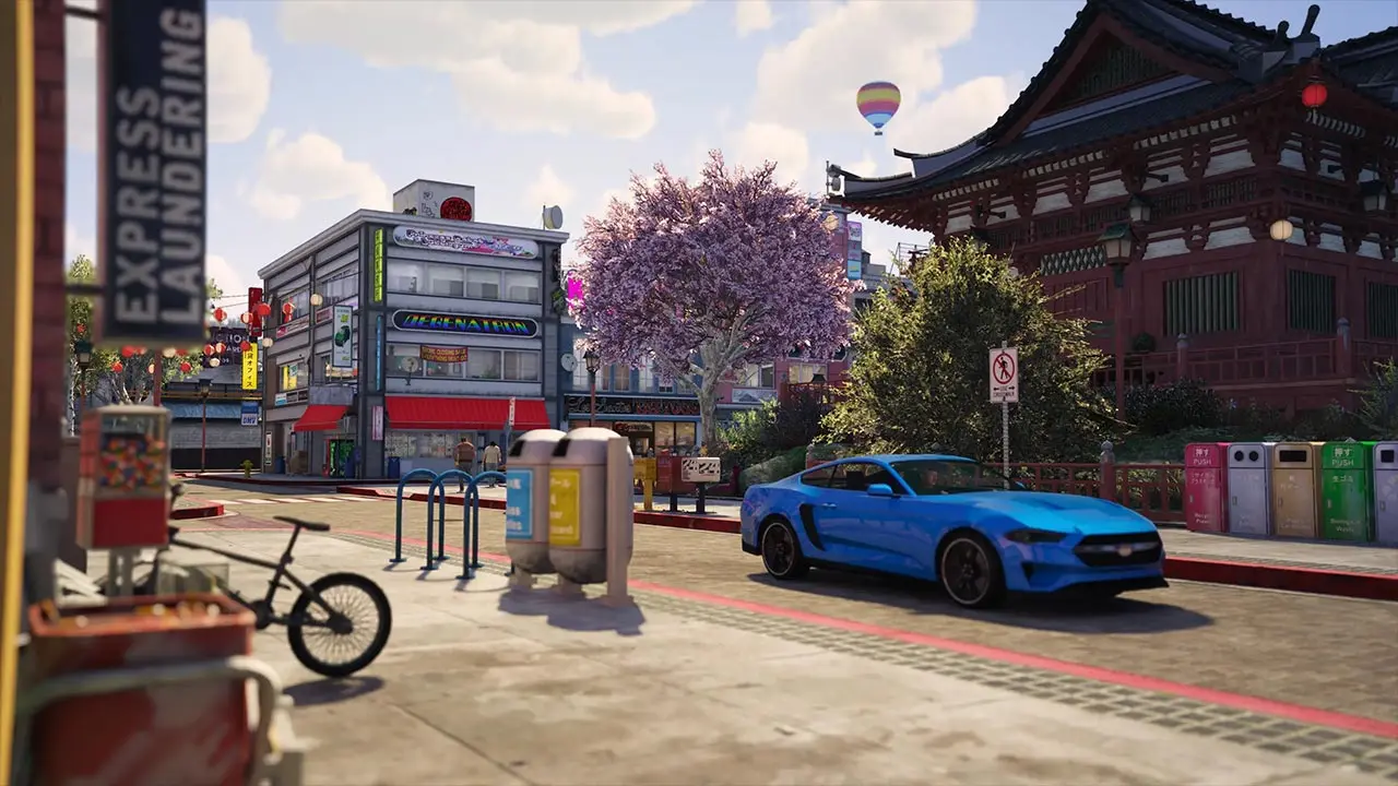 Quartier de Cypress Flats transformé en quartier asiatique dans le serveur RP Nopixel V. Un place avec cerisier japonais en fleur se trouve au centre de l'image, avec un temple et des immeubles.