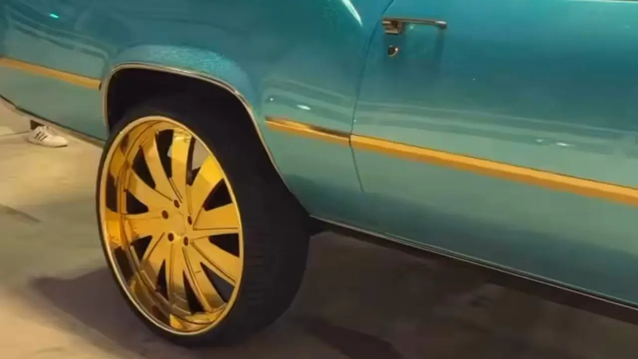 Grande roue style Donk de l'Albany Manana IRL